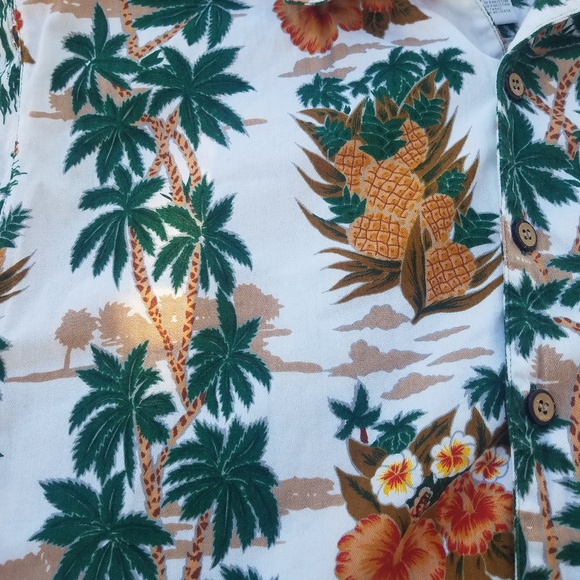 Color Wear Hawaiian Shirt Pineapple print - Picture 2 of 3